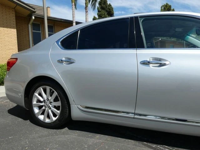 2010 Lexus LS 4th Gen - Image 7 of 21