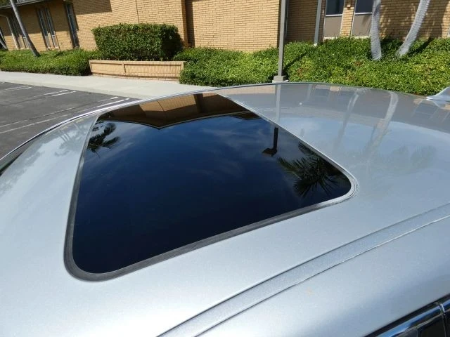 2010 Lexus LS 4th Gen - Image 19 of 21
