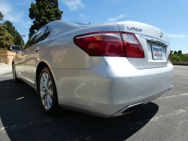 2010 Lexus LS 4th Gen - Image 12 of 21