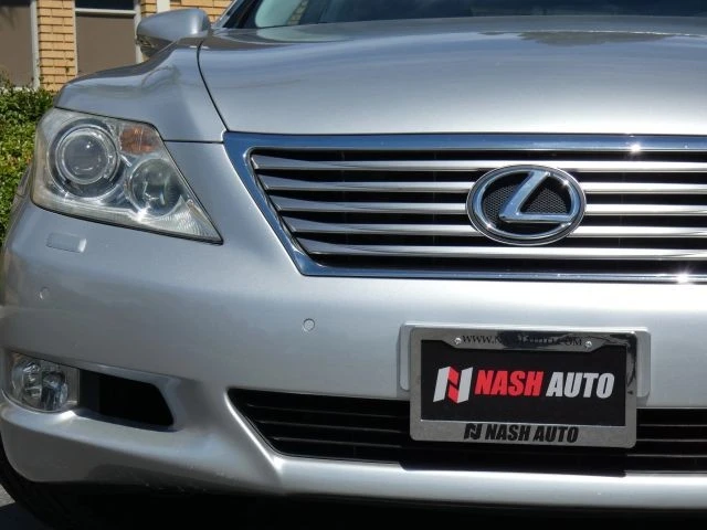 2010 Lexus LS 4th Gen - Image 17 of 21
