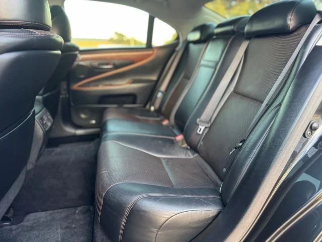 2010 Lexus LS 4th Gen - Image 20 of 21