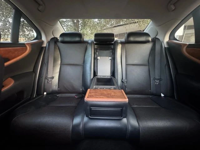 2010 Lexus LS 4th Gen - Image 17 of 21