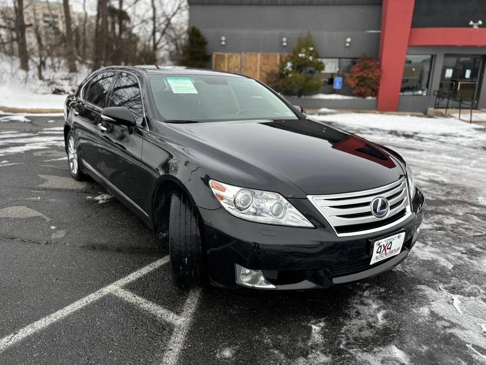 2010 Lexus LS 4th Gen - Image 8 of 31