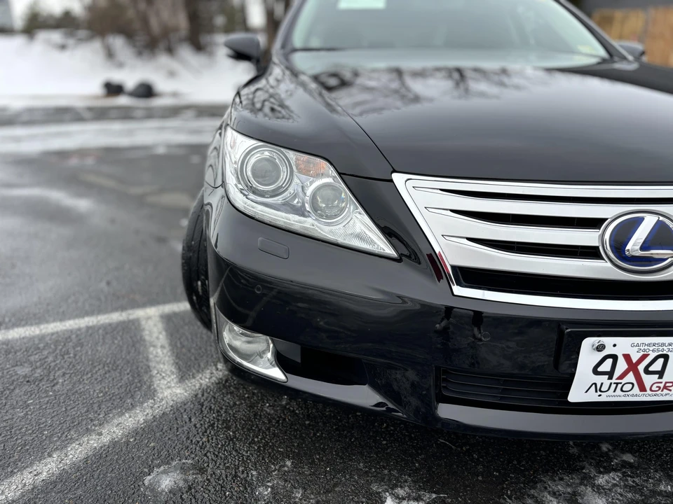 2010 Lexus LS 4th Gen - Image 11 of 31