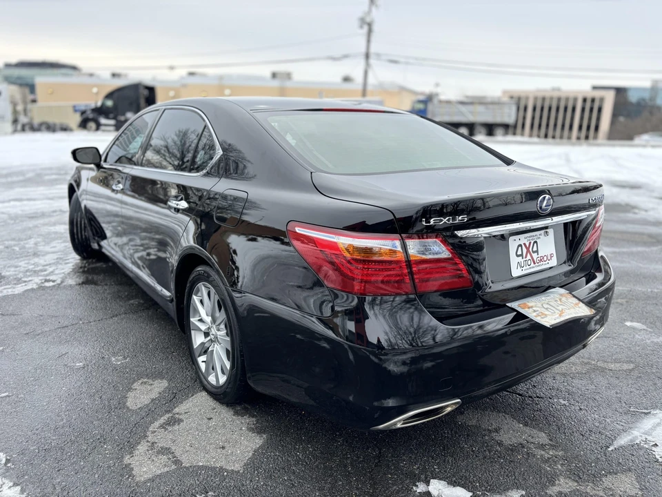 2010 Lexus LS 4th Gen - Image 4 of 31
