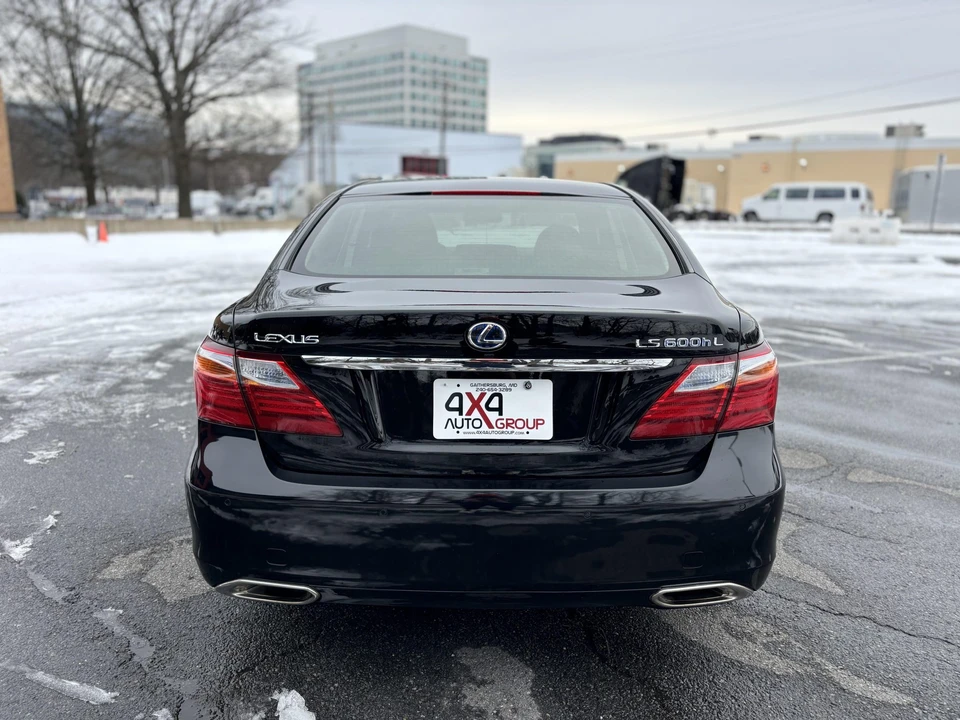 2010 Lexus LS 4th Gen - Image 5 of 31