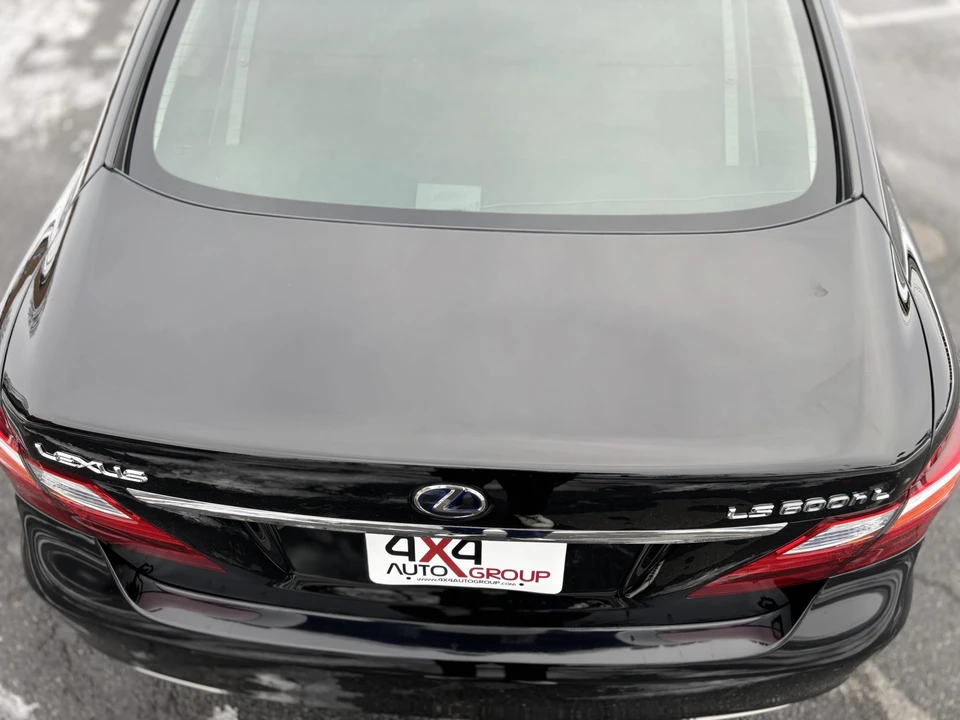 2010 Lexus LS 4th Gen - Image 17 of 31