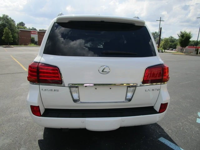 2010 Lexus LX 3rd Gen - Image 6 of 20