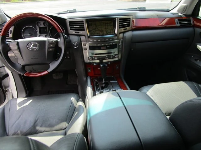 2010 Lexus LX 3rd Gen - Image 12 of 20