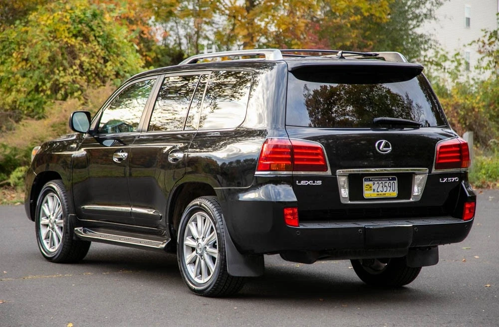 2010 Lexus LX 3rd Gen - Image 4 of 19
