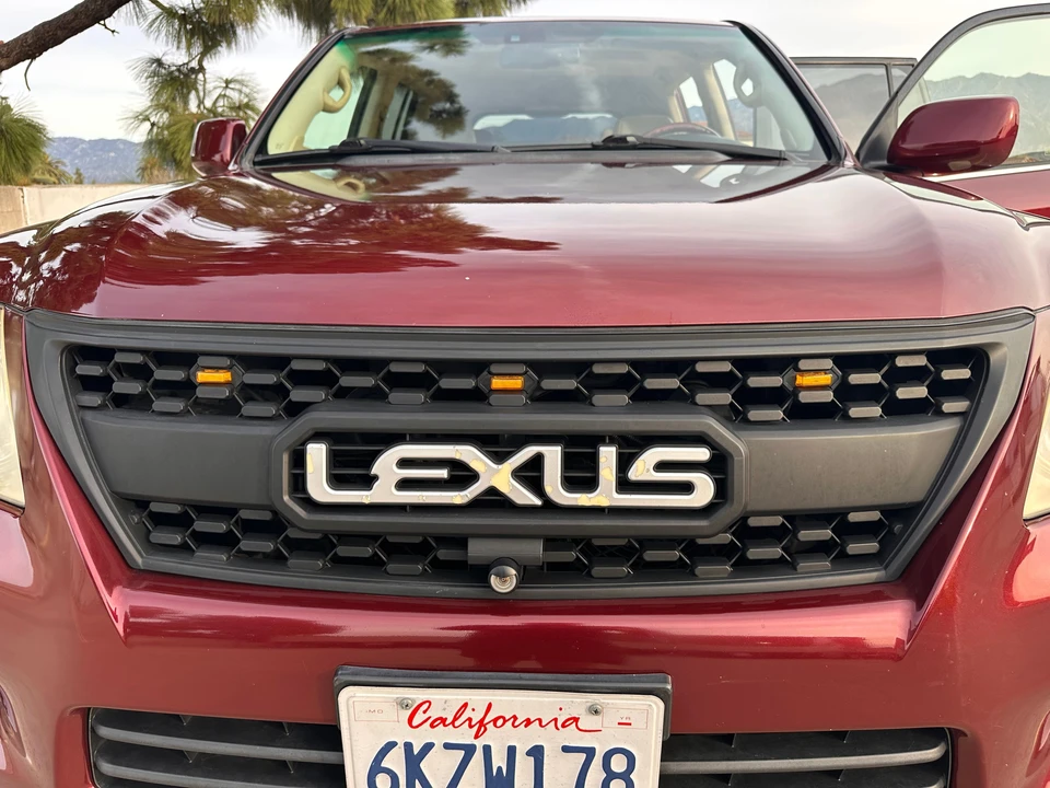 2010 Lexus LX 3rd Gen - Image 12 of 31
