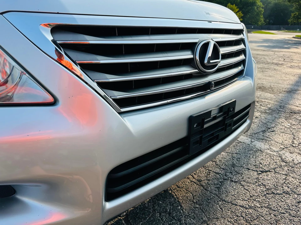 2010 Lexus LX 3rd Gen - Image 26 of 31