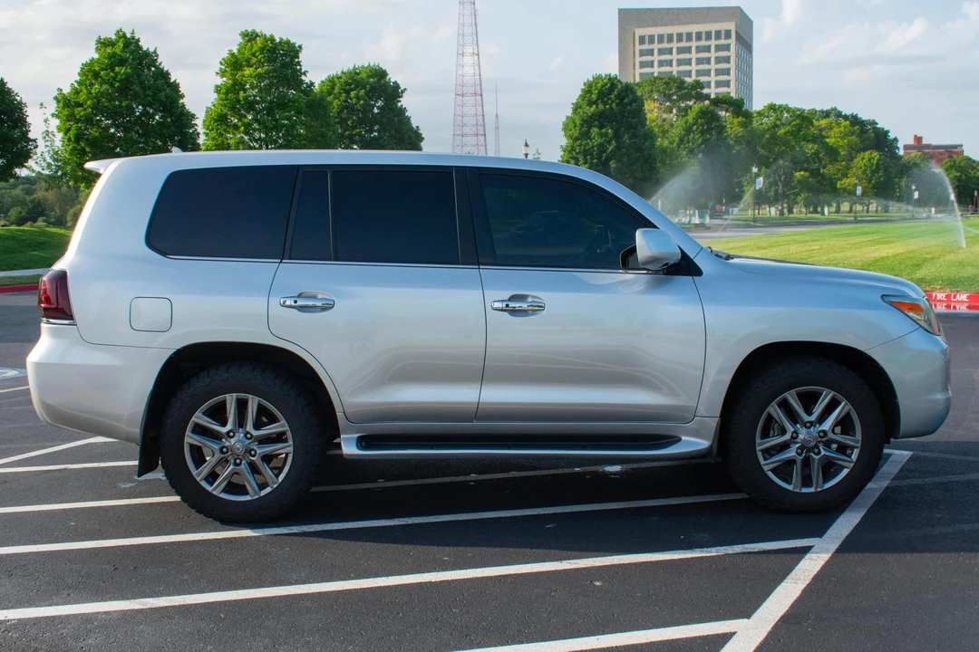 2010 Lexus LX 3rd Gen - Image 3 of 31
