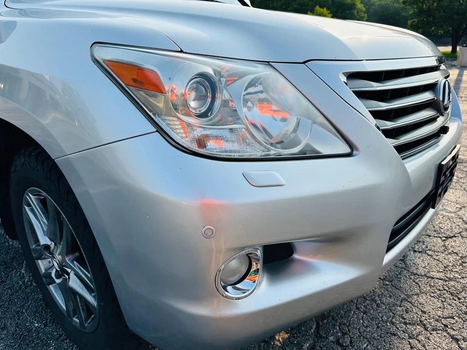 2010 Lexus LX 3rd Gen - Image 24 of 31