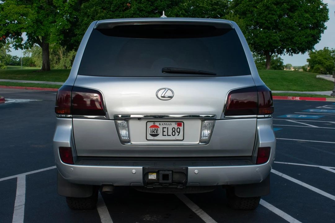 2010 Lexus LX 3rd Gen - Image 13 of 31