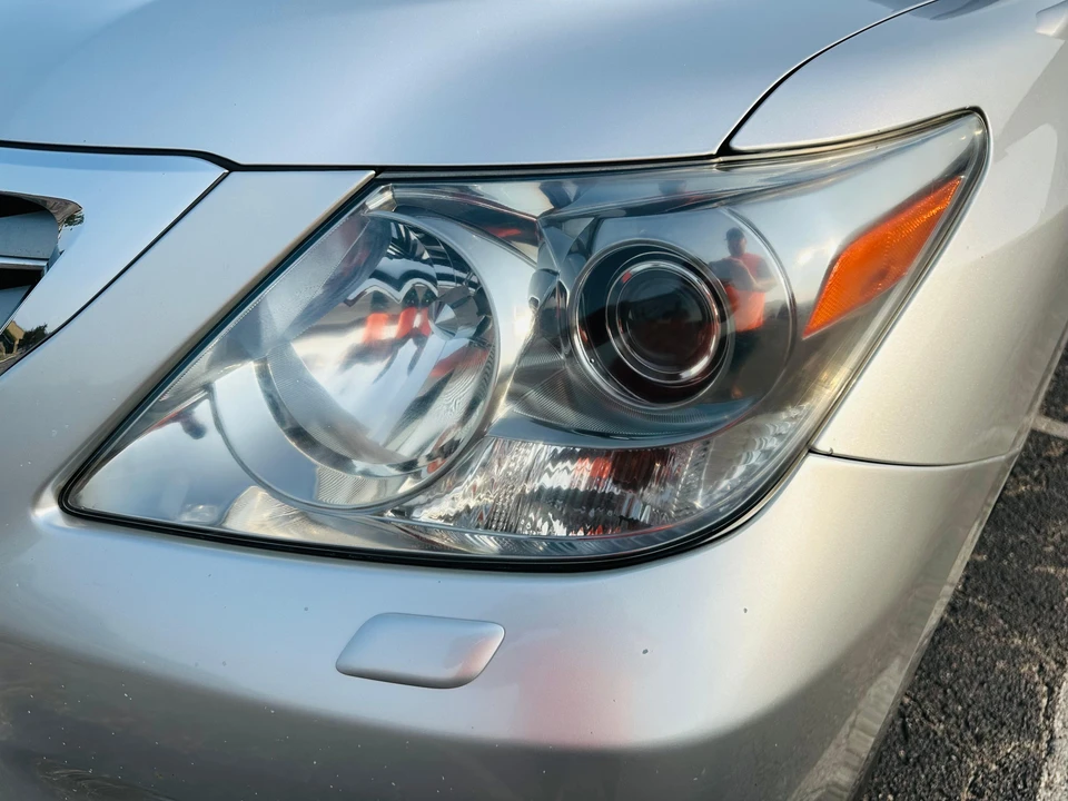 2010 Lexus LX 3rd Gen - Image 30 of 31