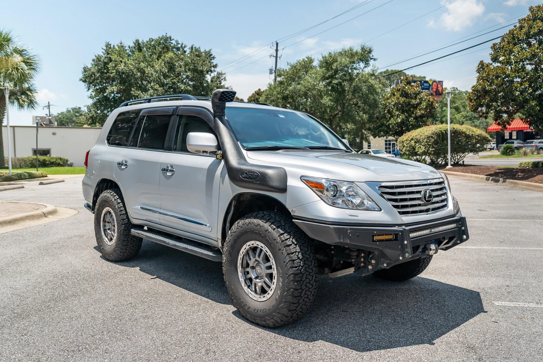 2010 Lexus LX 3rd Gen - Image 12 of 31