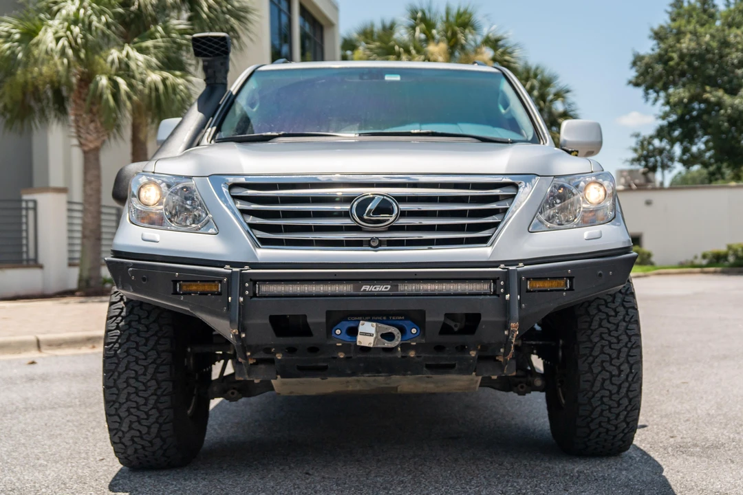2010 Lexus LX 3rd Gen - Image 6 of 31