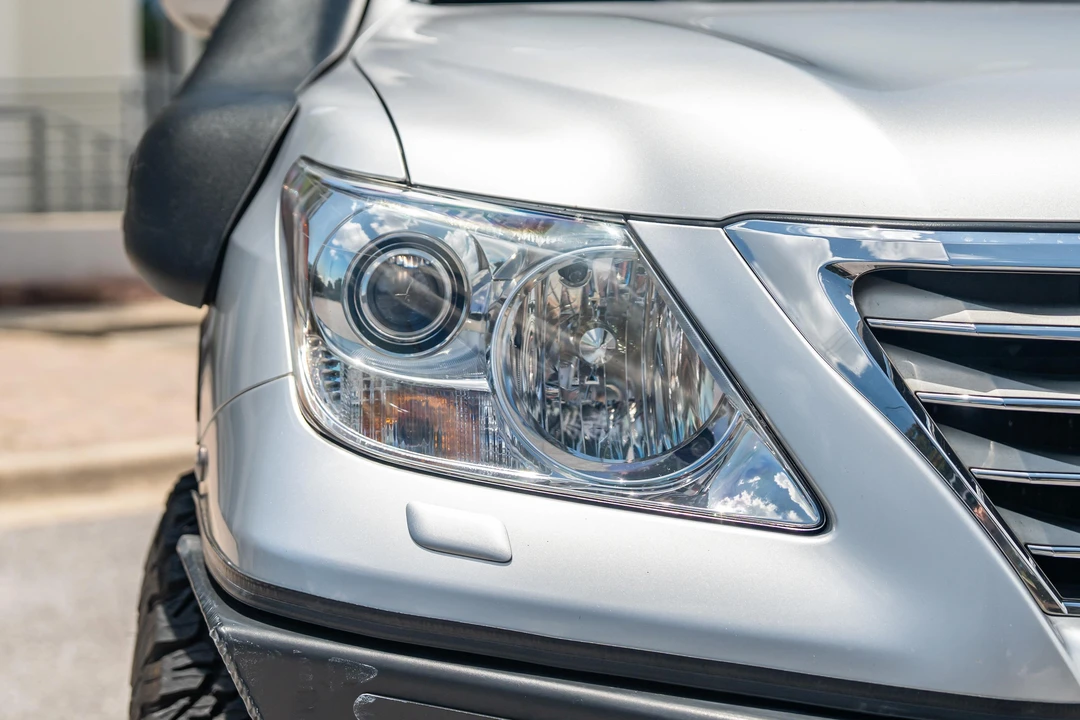 2010 Lexus LX 3rd Gen - Image 14 of 31