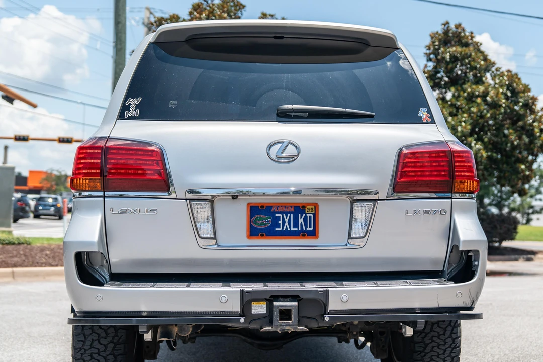2010 Lexus LX 3rd Gen - Image 10 of 31