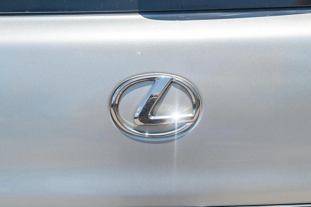 2010 Lexus LX 3rd Gen - Image 22 of 31