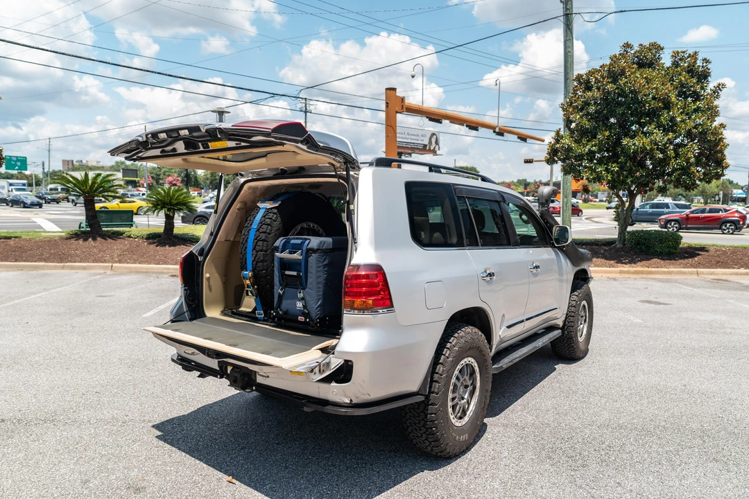 2010 Lexus LX 3rd Gen - Image 11 of 31