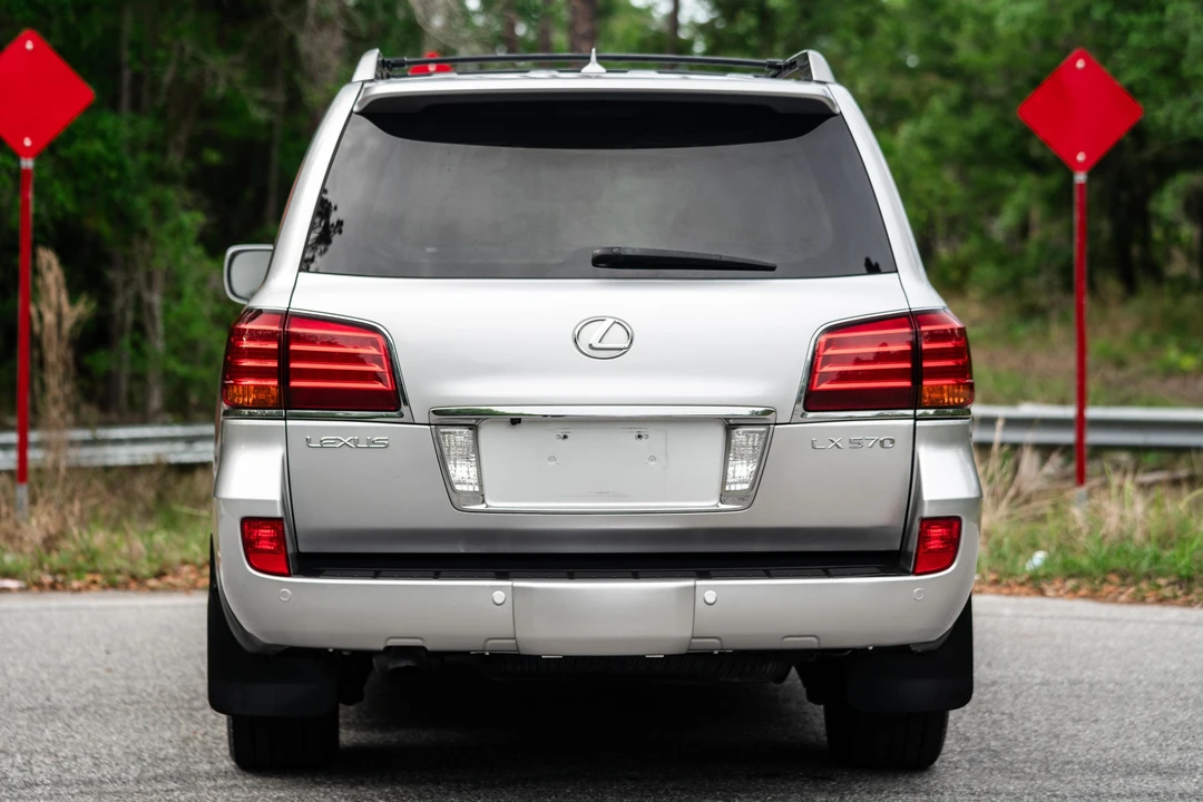 2010 Lexus LX 3rd Gen - Image 5 of 31
