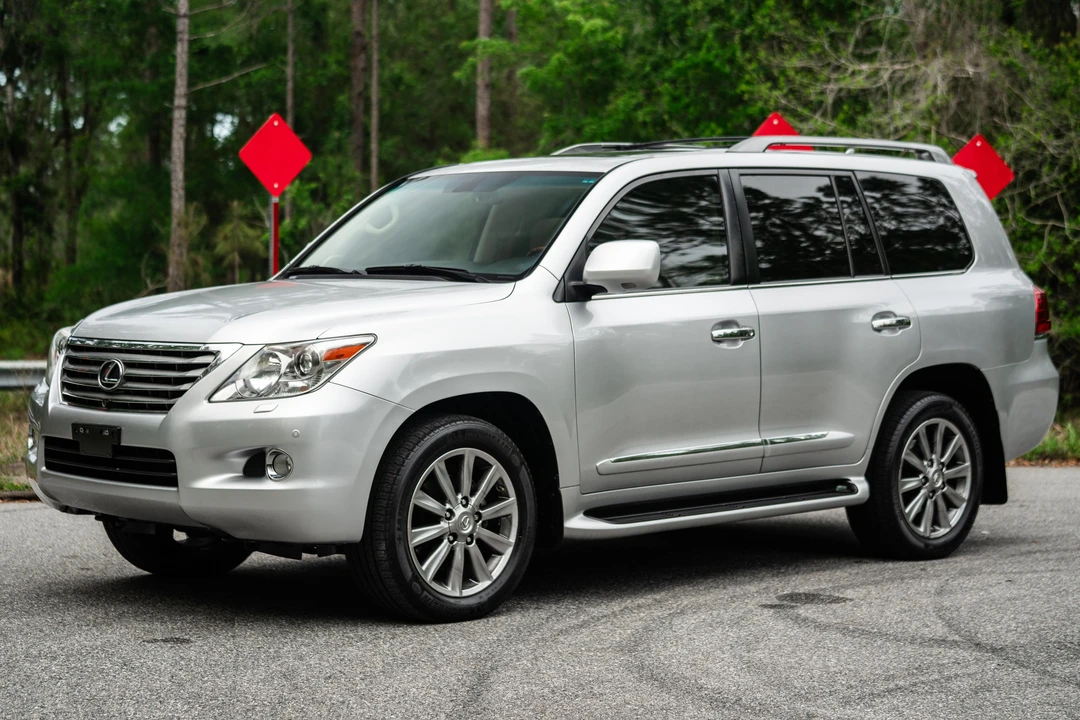 2010 Lexus LX 3rd Gen - Image 8 of 31