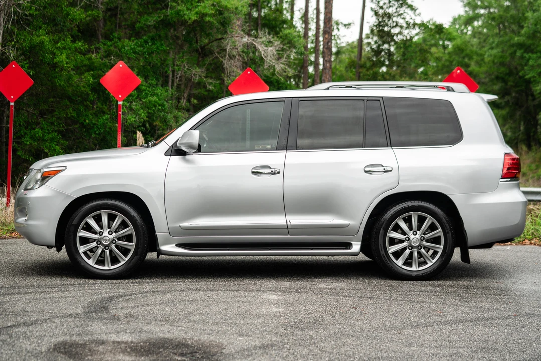 2010 Lexus LX 3rd Gen - Image 31 of 31