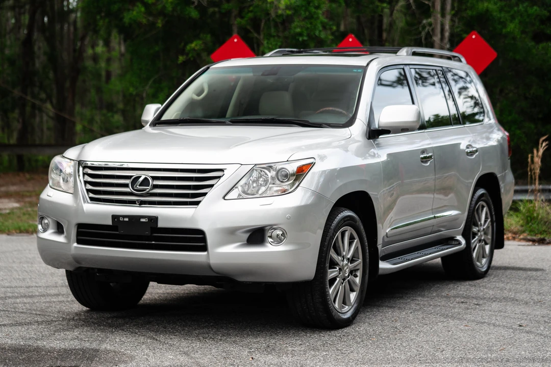 2010 Lexus LX 3rd Gen - Image 6 of 31