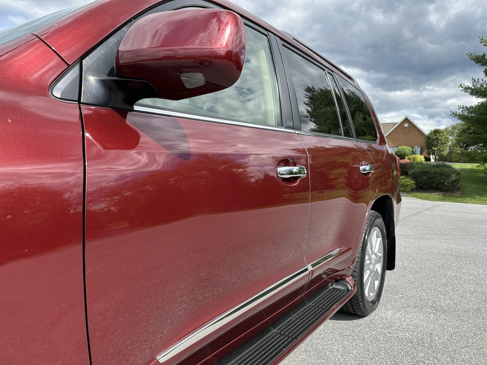2010 Lexus LX 3rd Gen - Image 31 of 31