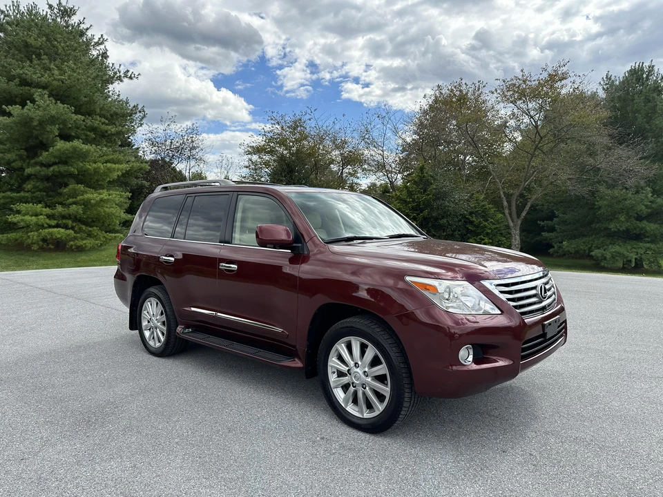 2010 Lexus LX 3rd Gen - Image 21 of 31