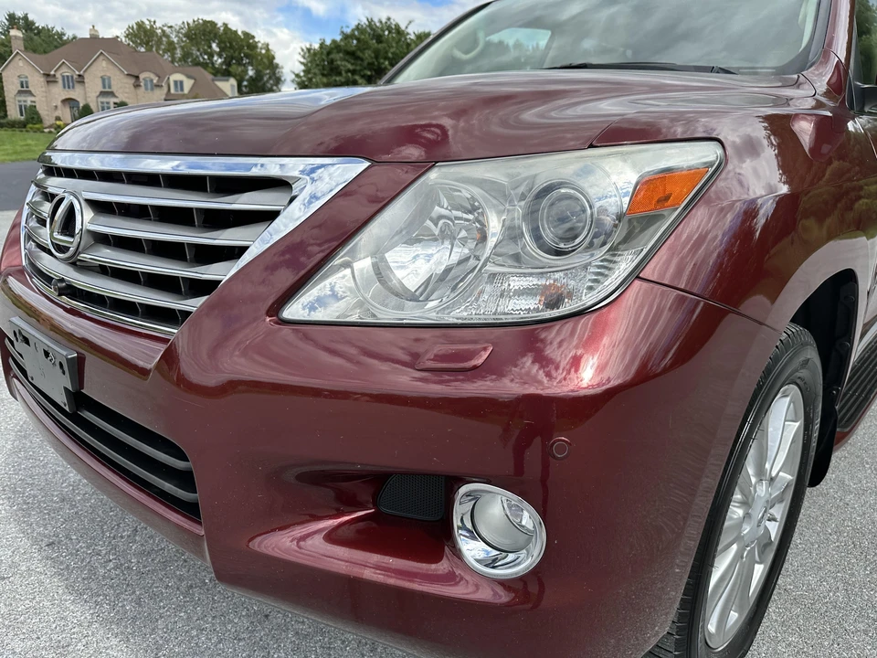 2010 Lexus LX 3rd Gen - Image 27 of 31
