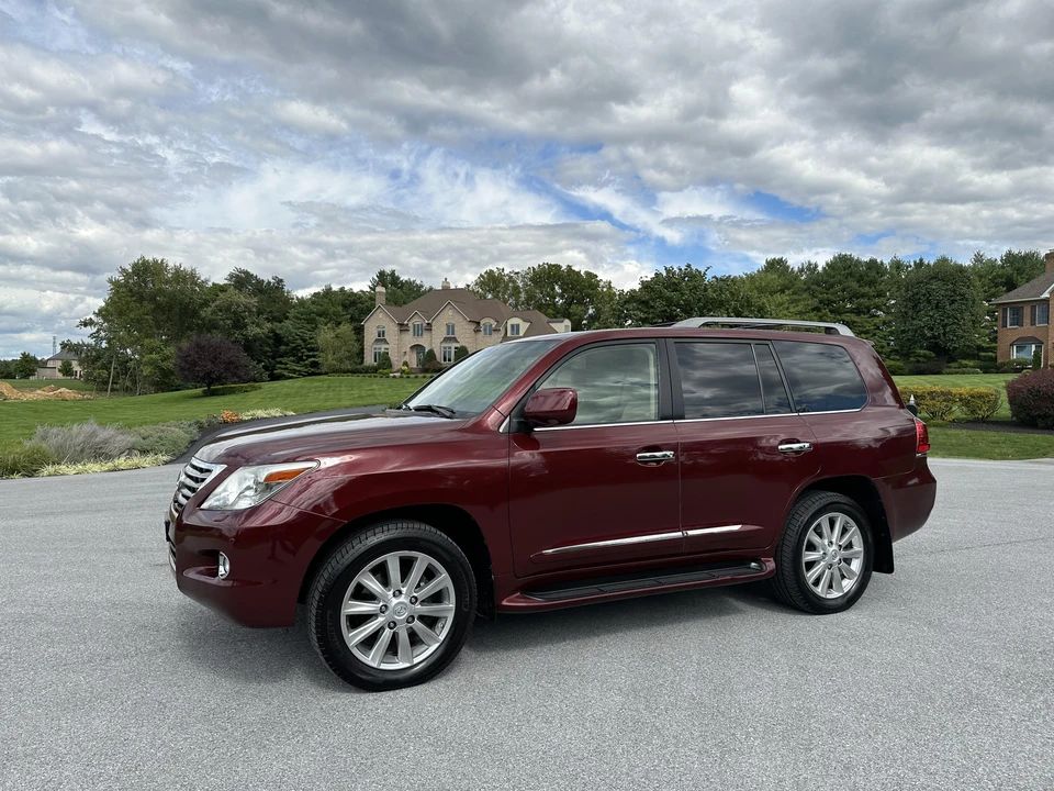 2010 Lexus LX 3rd Gen - Image 12 of 31