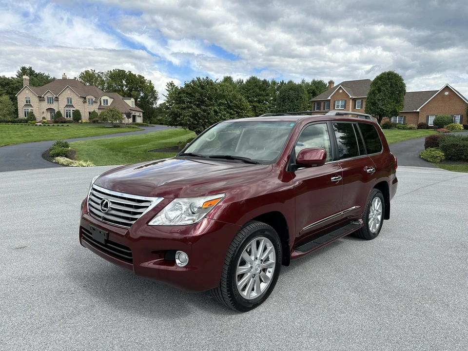 2010 Lexus LX 3rd Gen - Image 10 of 31