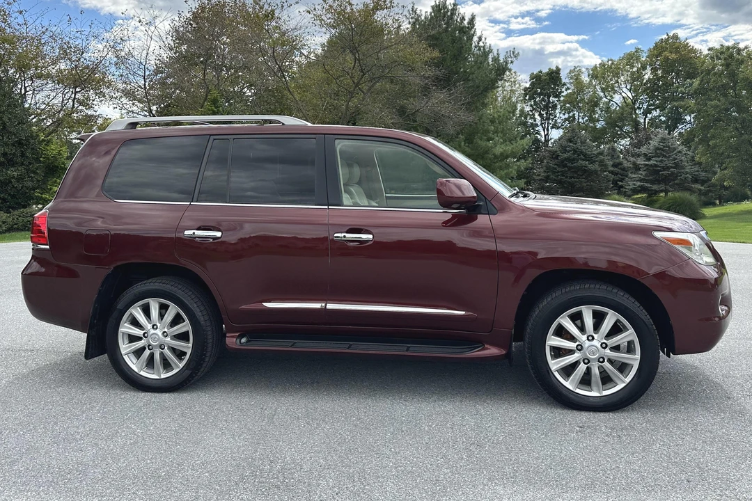 2010 Lexus LX 3rd Gen - Image 3 of 31