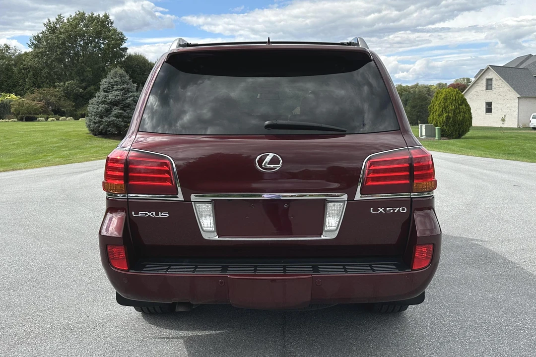 2010 Lexus LX 3rd Gen - Image 5 of 31