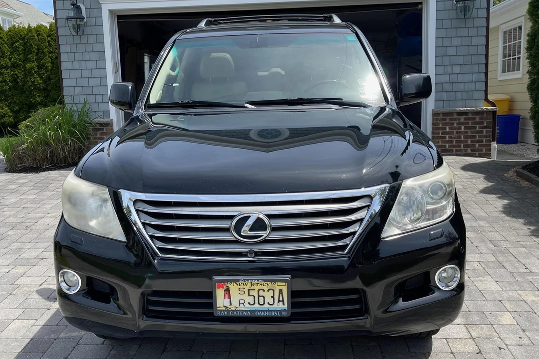 2010 Lexus LX 3rd Gen - Image 2 of 31