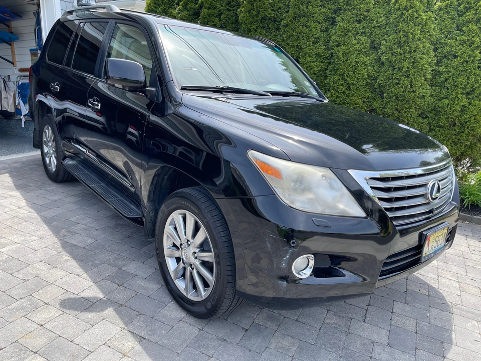 2010 Lexus LX 3rd Gen - Image 31 of 31