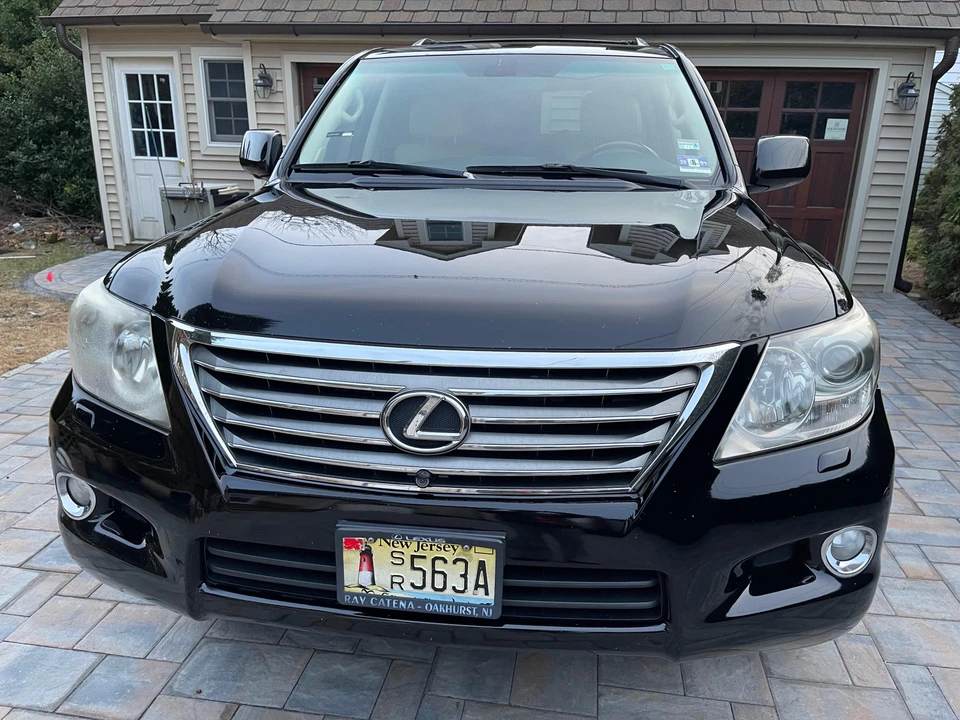 2010 Lexus LX 3rd Gen - Image 8 of 31