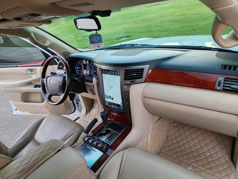 2010 Lexus LX 2nd Gen - Image 7 of 10
