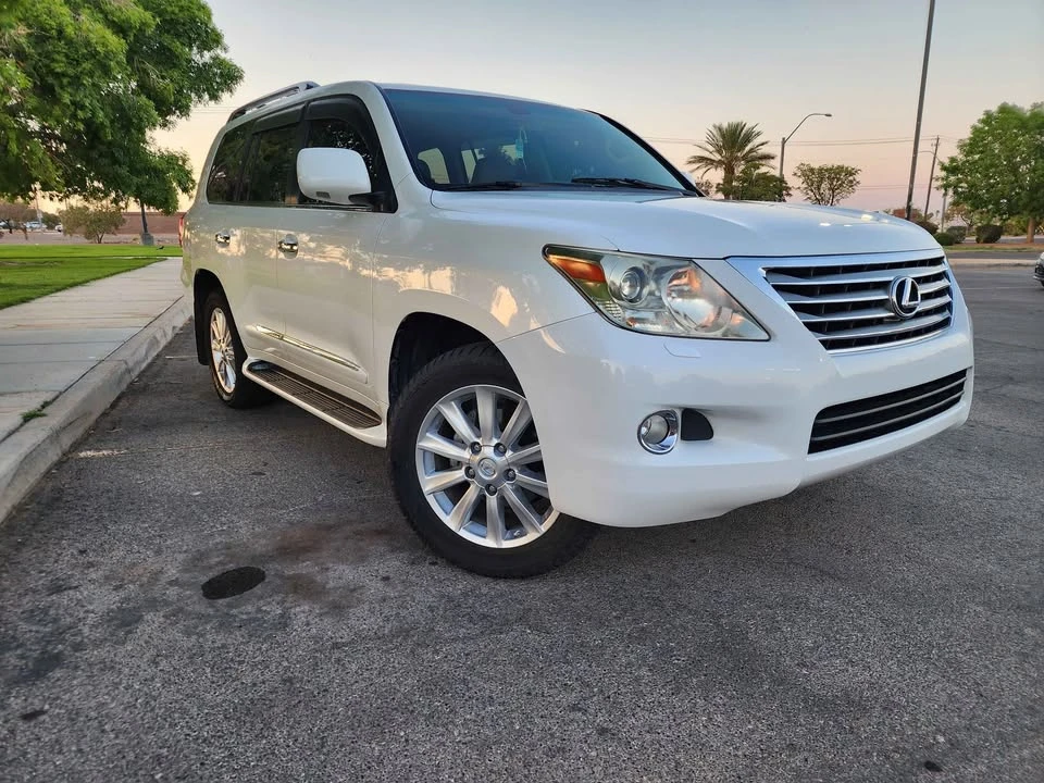 2010 Lexus LX 2nd Gen - Image 5 of 10
