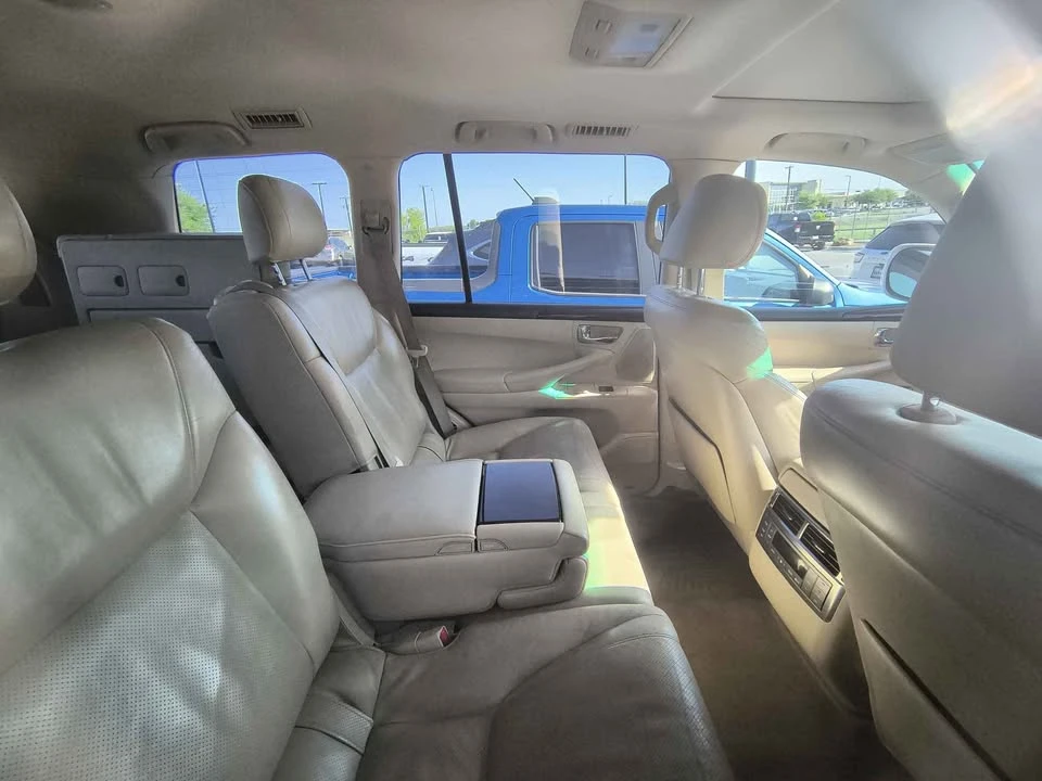 2010 Lexus LX 3rd Gen - Image 4 of 5