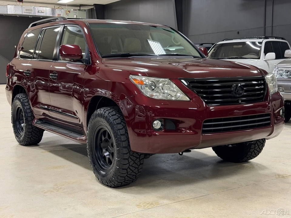 2010 Lexus LX 3rd Gen - Image 4 of 12