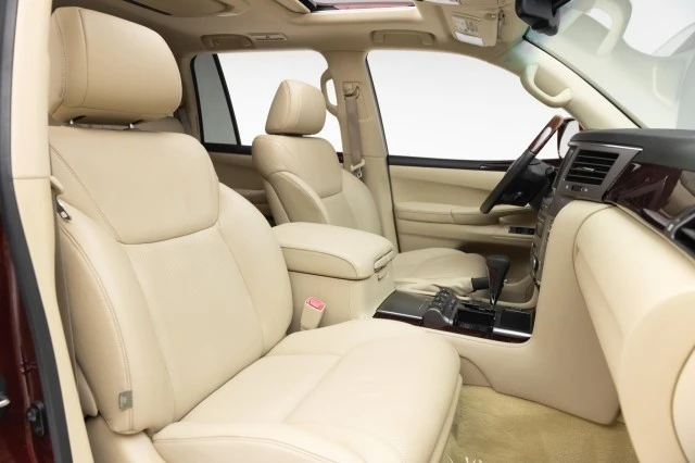 2010 Lexus LX 2nd Gen - Image 4 of 4