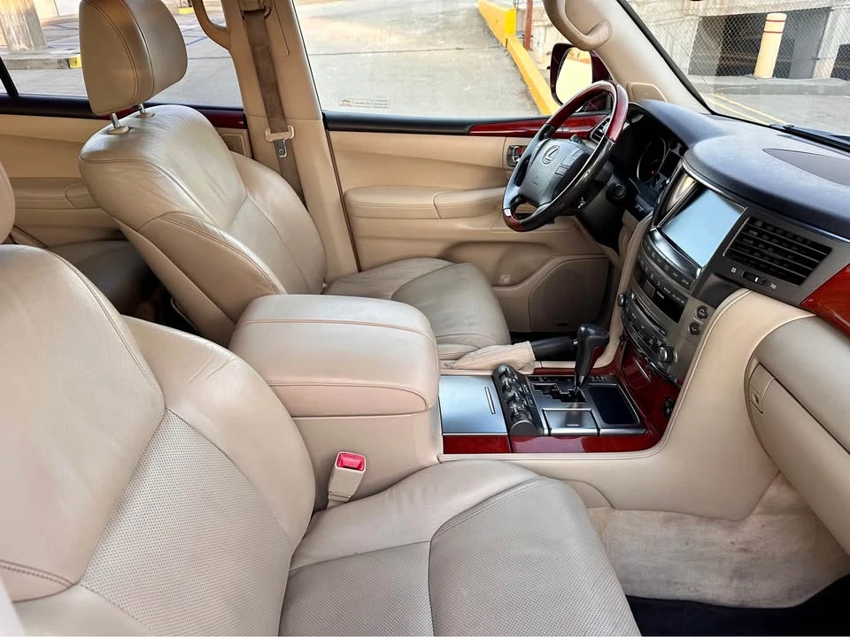 2010 Lexus LX 3rd Gen - Image 5 of 8