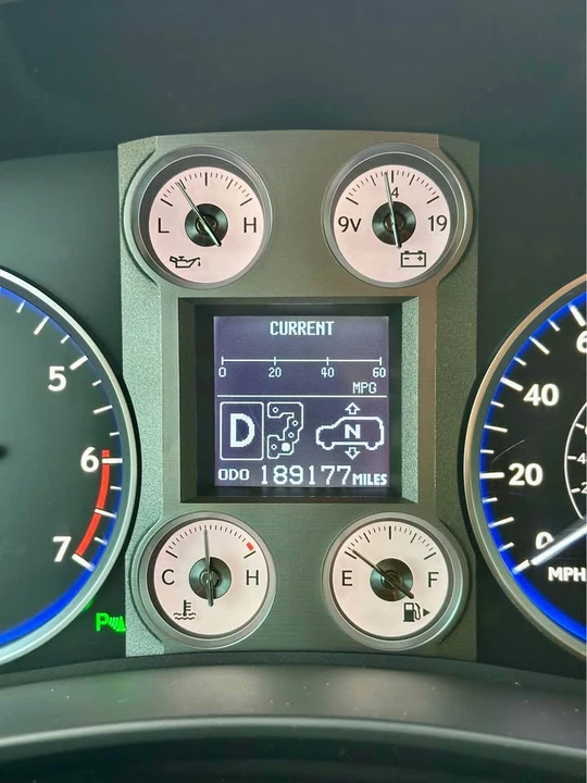 2010 Lexus LX 3rd Gen - Image 7 of 8