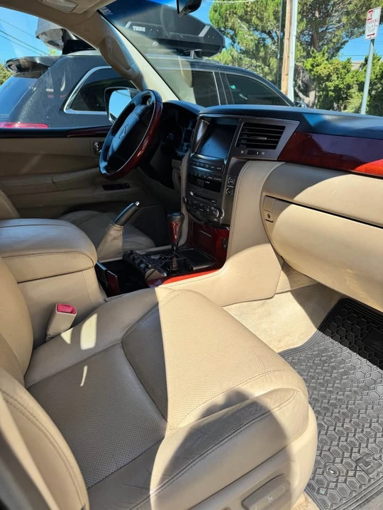 2010 Lexus LX 3rd Gen - Image 9 of 10