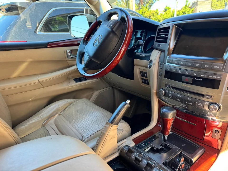 2010 Lexus LX 3rd Gen - Image 10 of 10