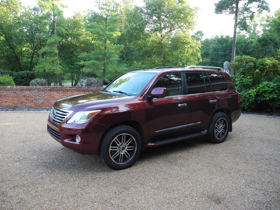2010 Lexus LX 3rd Gen - Image 6 of 31